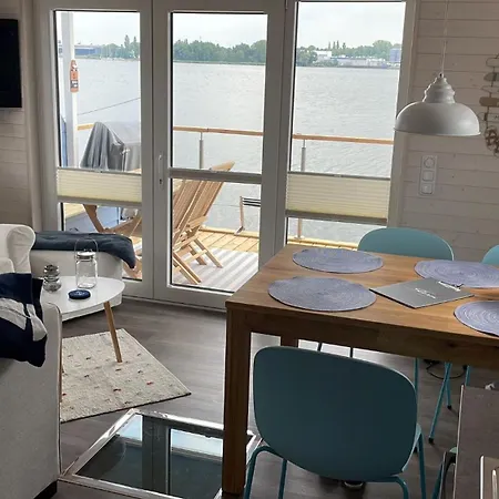 Tatil Evi Hausboot Snowbird Luebeck