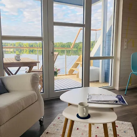 Hausboot Snowbird Luebeck Tatil Evi *